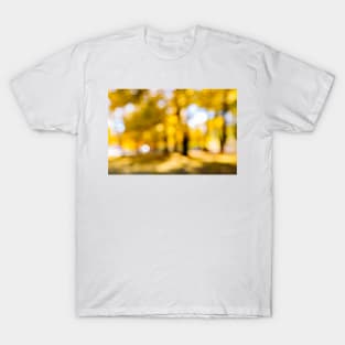 Defocused nature background T-Shirt